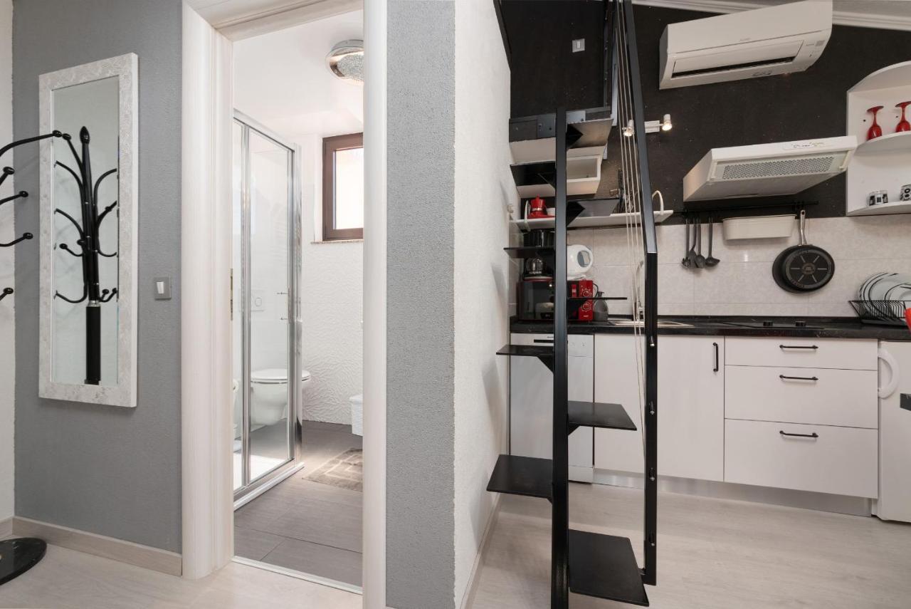 Apartments Miri Врсар Экстерьер фото