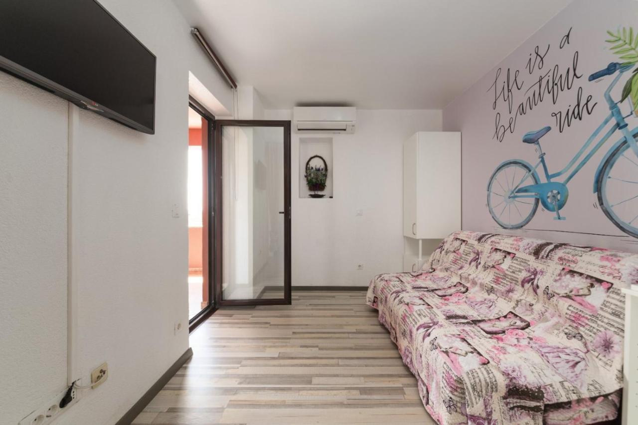 Apartments Miri Врсар Экстерьер фото